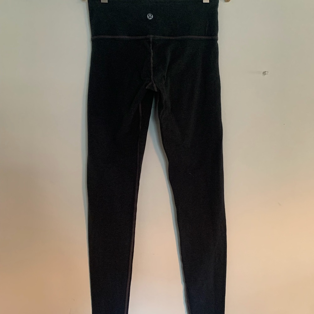 Lululemon Sz 2 gray yoga leggings